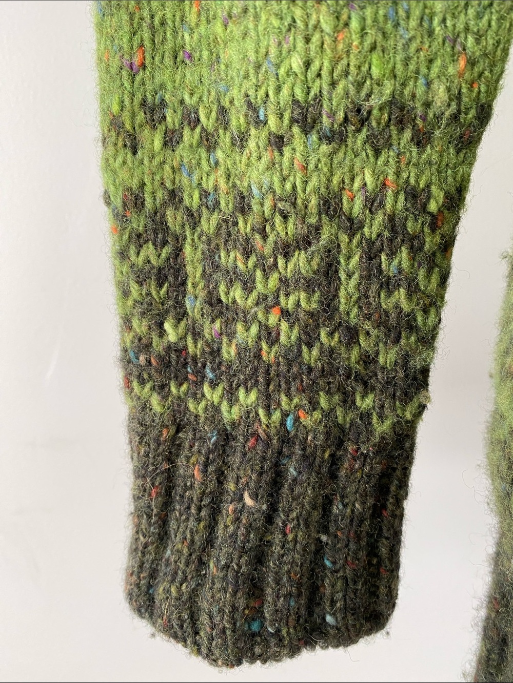 Aran Crafts Green Patterned Wool Hooded Zip Cardigan Ireland Made Sz XS Keltic - Picture 8 of 11